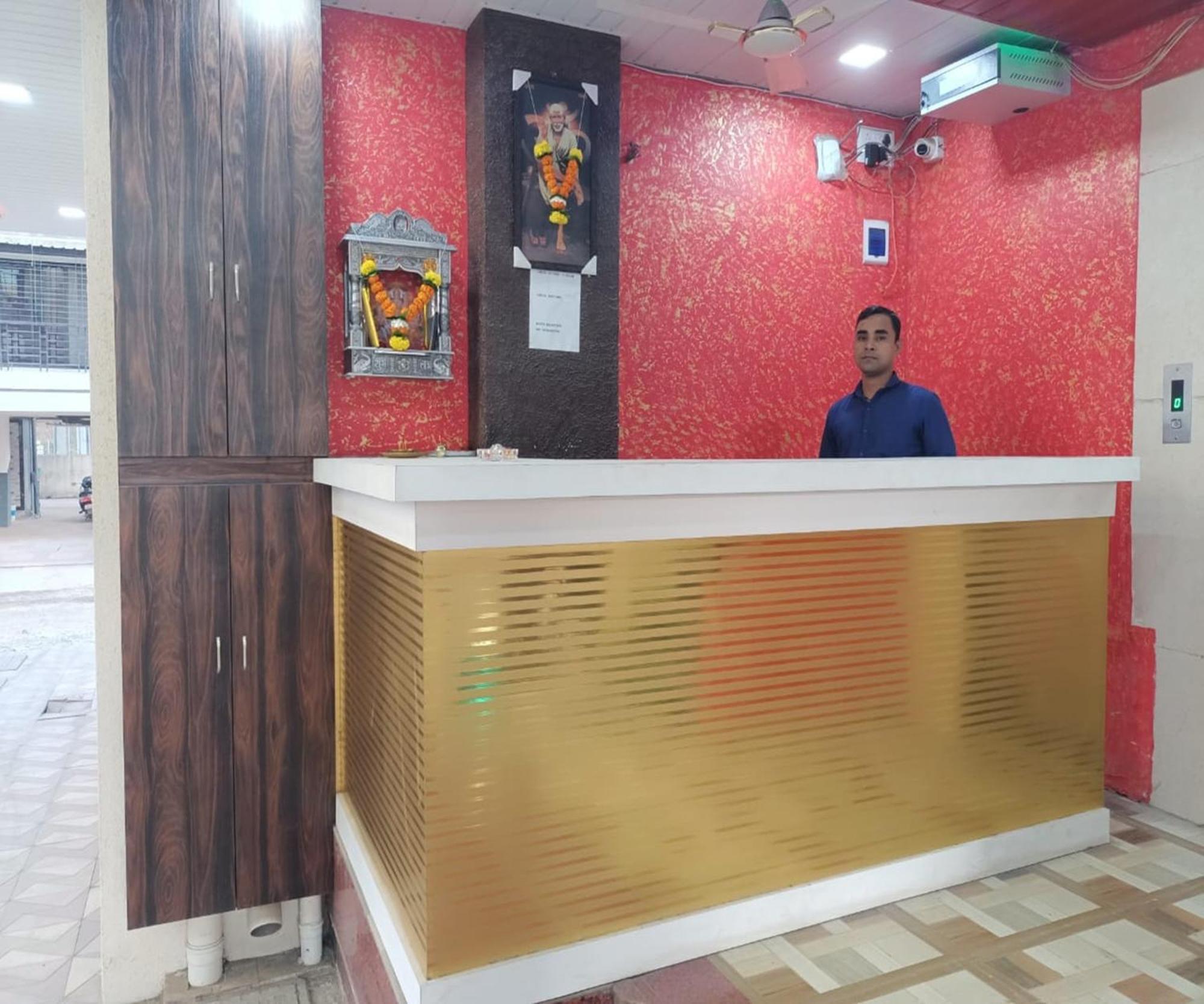 נאווי מומבאי Hotel Om Sai מראה חיצוני תמונה